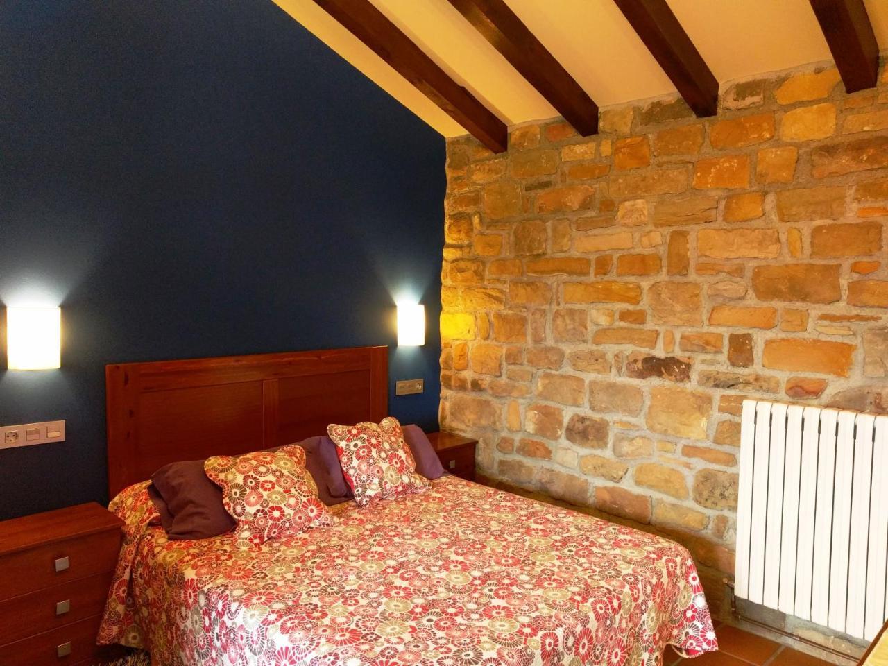 Rurales Knicasia Apartment
